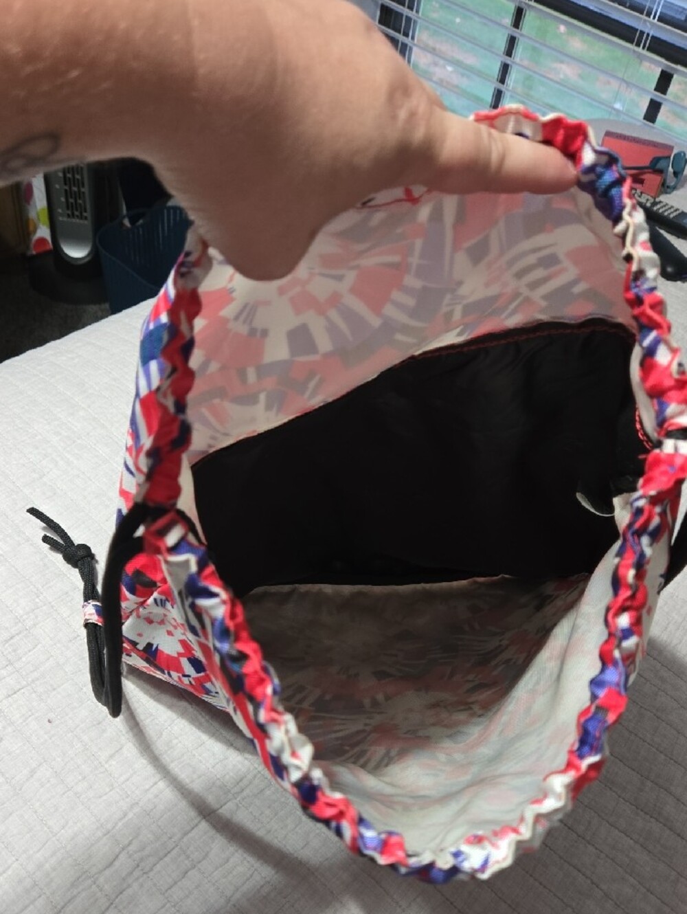 Under Armour Pink & Purple Splatter Pattern Drawstring Backpack - Picture 4 of 6